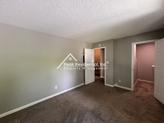 Building Photo - A Very Nice 2bd/1ba Citrus Heights Condo with Garage