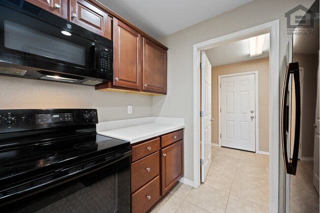 Building Photo - 3Bed/2Bath House at Thunderbird/59th Ave! Ready for Immediate Move-In! – RV GATE!