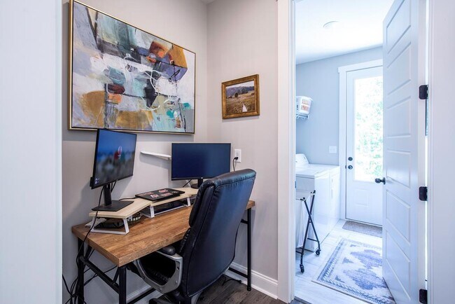 Building Photo - 740 Turkey Oak Cv