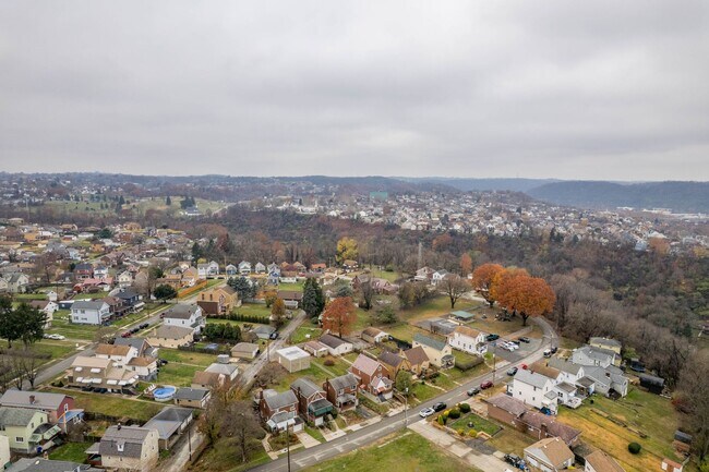Building Photo - READY FOR MOVE IN! Check out this STUNNING 3 bedroom in Munhall!