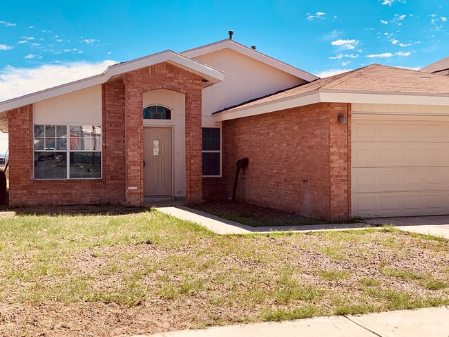 Primary Photo - Beautiful Home Minutes from Fort Bliss