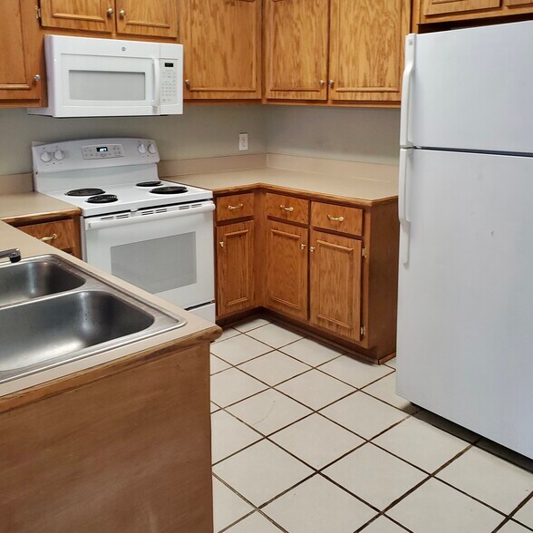 Kitchen - 8082 Veterans Pky