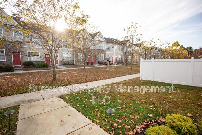 Building Photo - 2 Mulberry ln