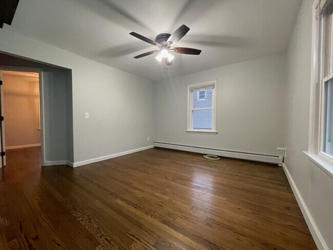 Building Photo - 138 Pine Grove Dr