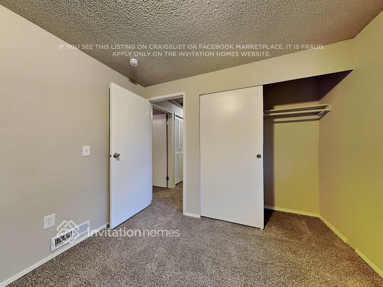 Building Photo - 34811 27th Ave SW