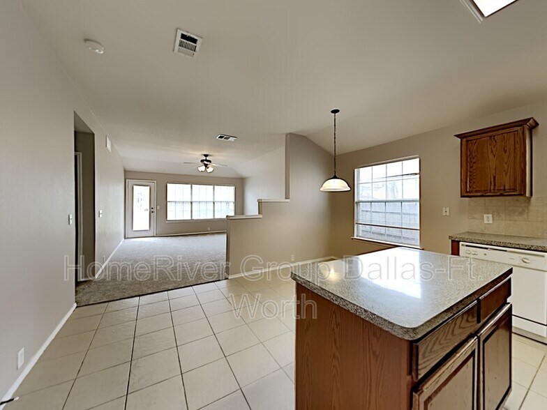 Building Photo - 8544 Orleans Ln