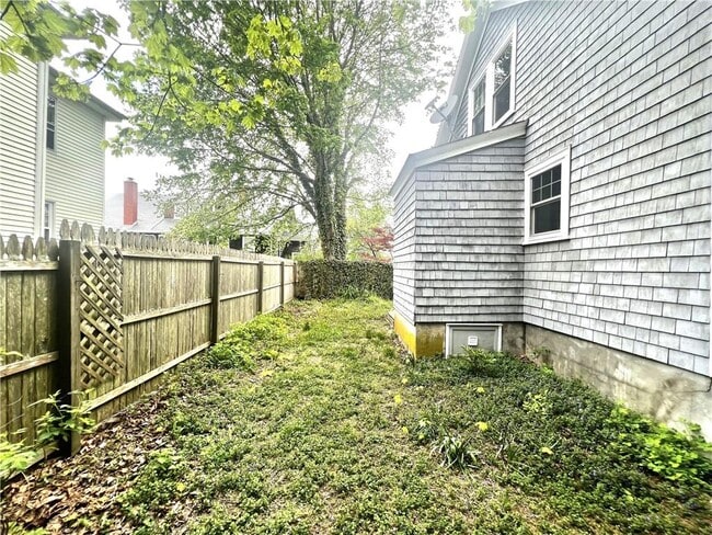 Building Photo - 15 Findlay Pl