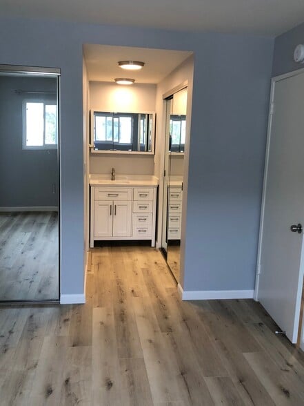 Building Photo - 1220 Amethyst St