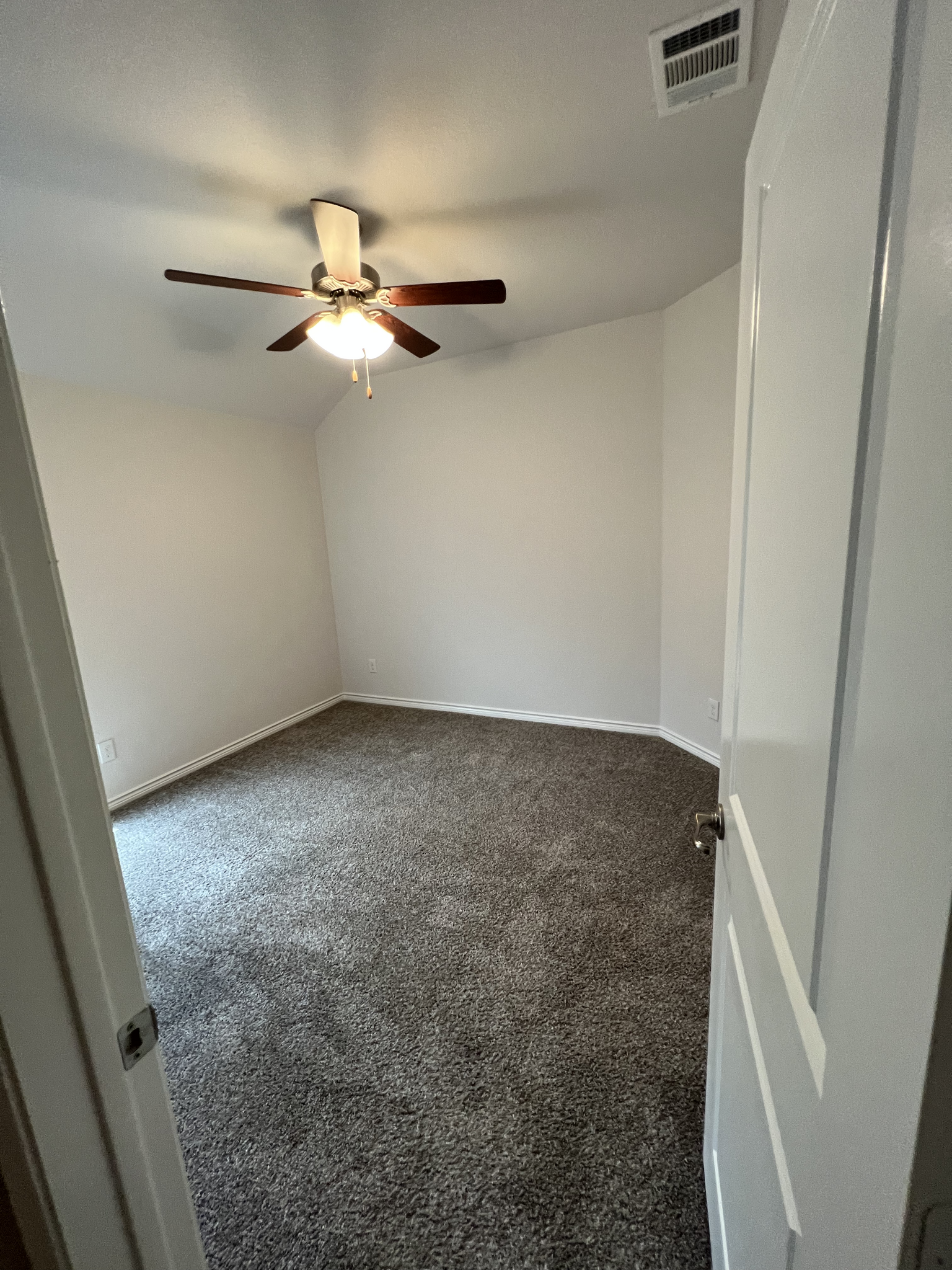 Building Photo - 3057 Maverick Dr