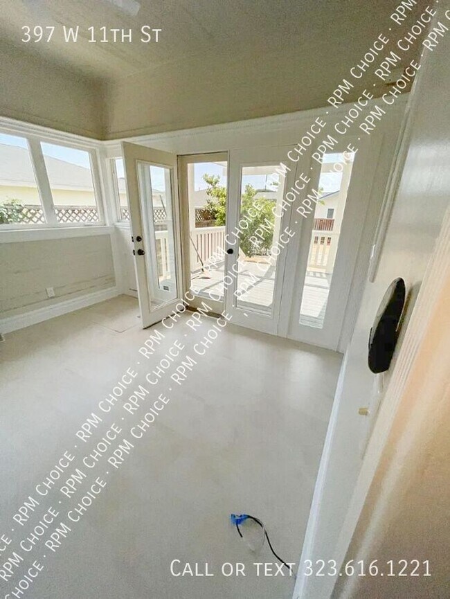 Building Photo - 397 W 11th St