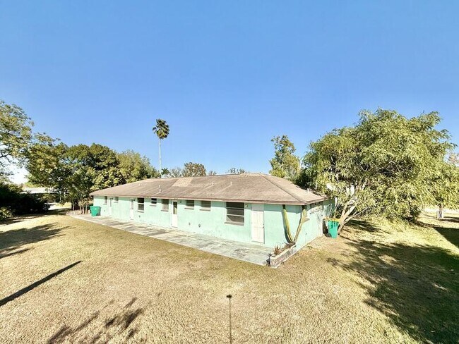 Building Photo - 3407 Palm Dr