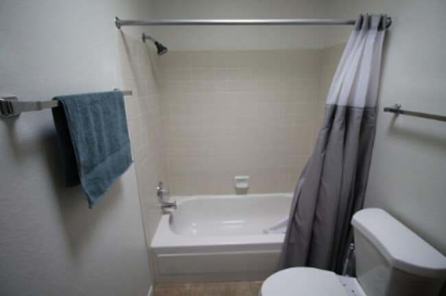 Building Photo - Townhome COMING AVAILABLE SOON!!!! Cute 2bd/2ba