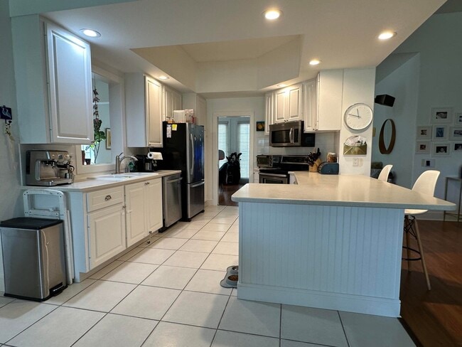 Building Photo - 8455 Belize Pl