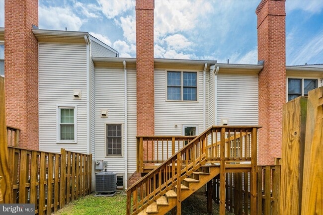 Building Photo - 299 S Pickett St