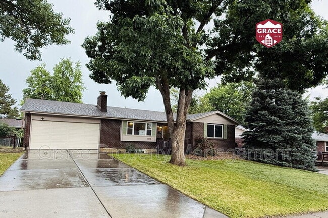 Primary Photo - 1070 Iris St