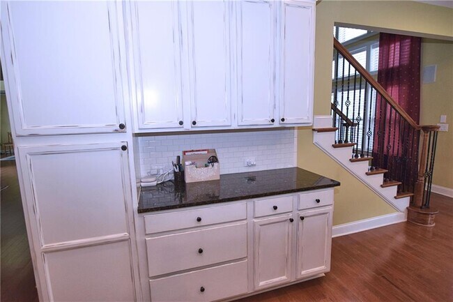 Building Photo - 3707 Guildhall Trail