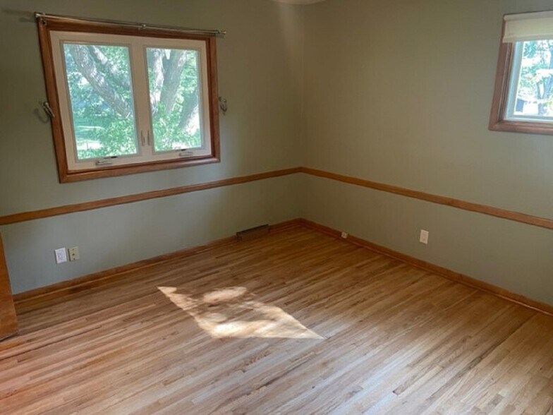 Building Photo - 401 Rhode Island Ave S