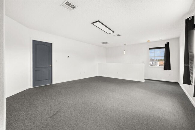 Building Photo - 9484 Walnut Crest Dr