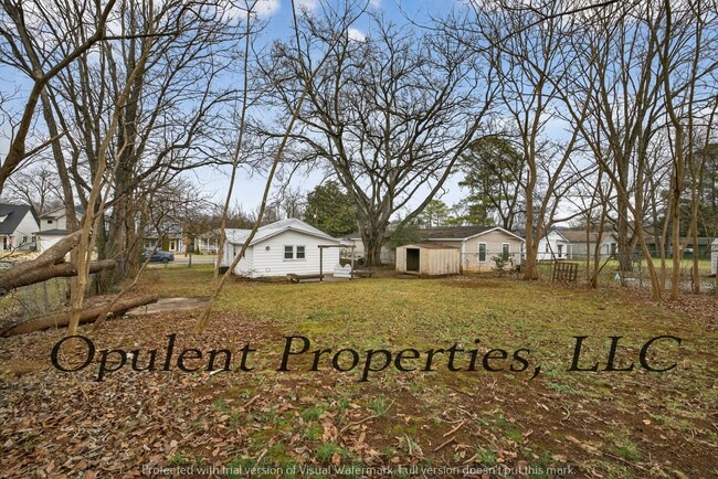 Building Photo - 1216 Stevens Ave NE