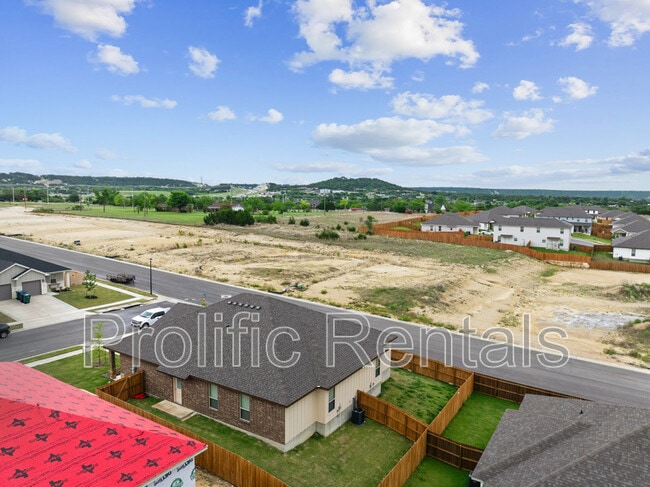 Building Photo - 101 Leon Ln