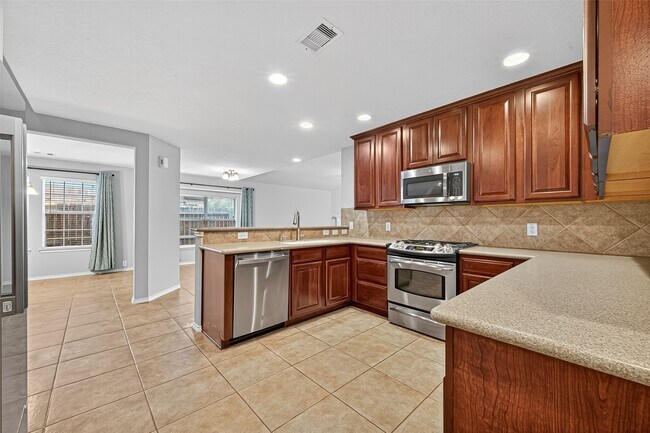 Building Photo - 7202 Toad Hollow
