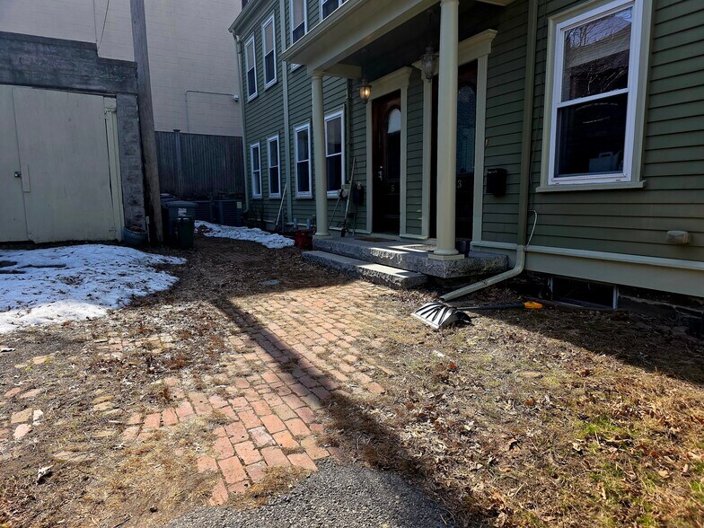 Building Photo - 5 Gore Street Pl