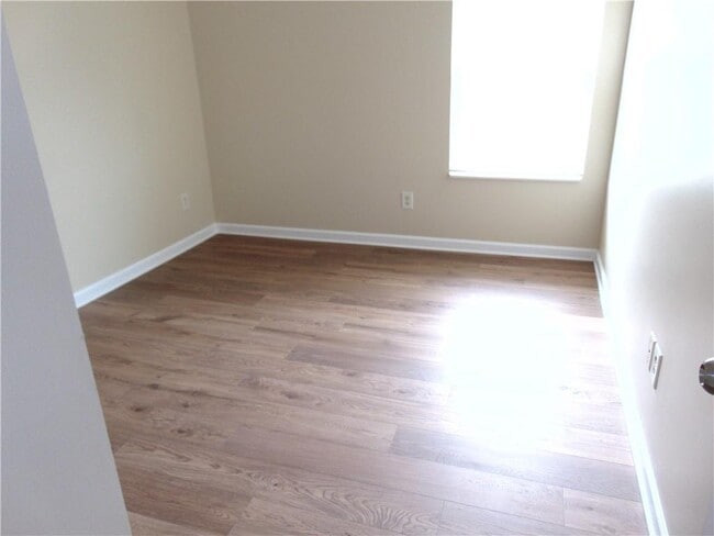 Building Photo - 5227 Mill Way