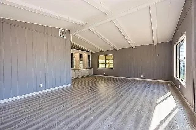 Building Photo - 18950 Woodcrest Ln