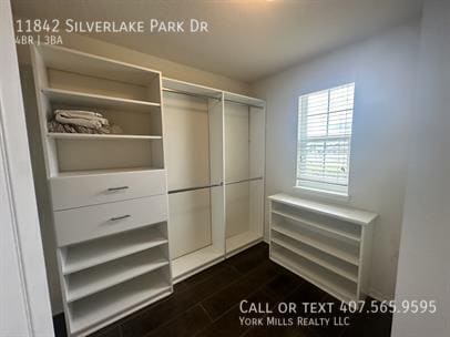 Building Photo - 11842 Silverlake Park Dr