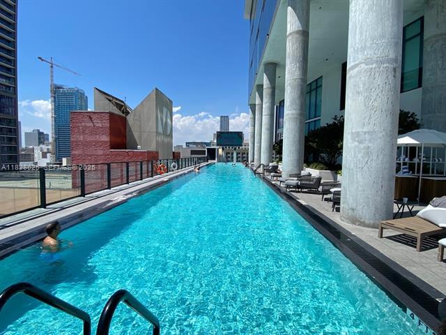 Building Photo - 398 NE 5th St