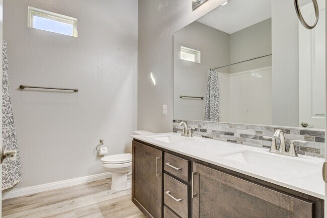 Building Photo - Bermuda & Pyle