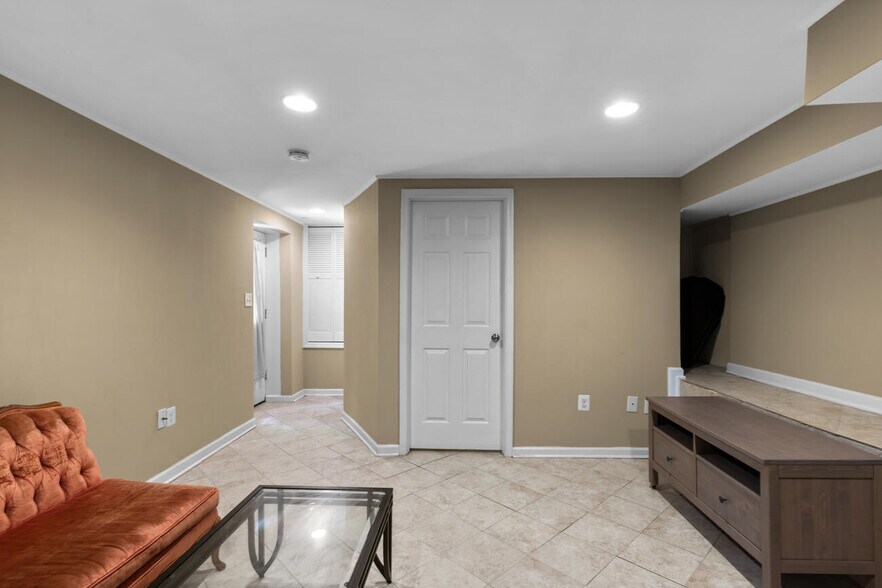Bedroom Door - 1008 Hobbs Dr