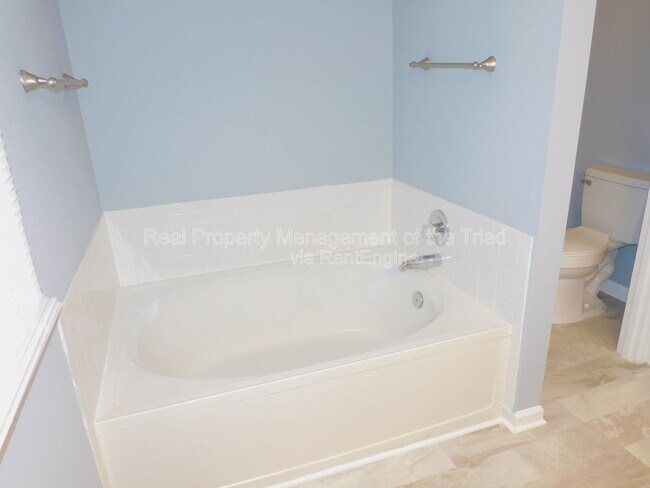 Building Photo - 5101 Mountain Ash Ct