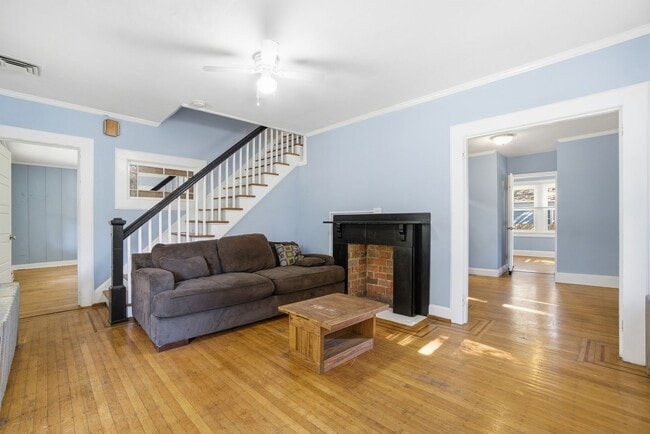 Building Photo - 4BR / 2BA House Near ODU