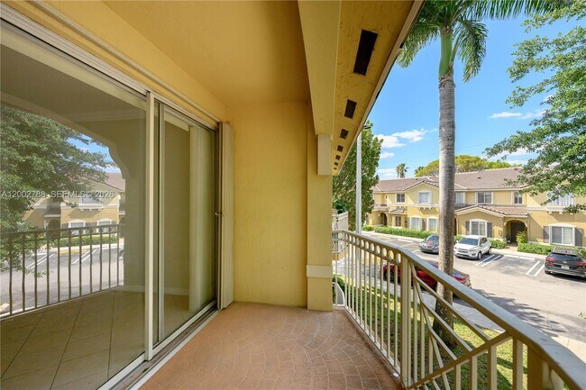 Building Photo - 8964 W Flagler St