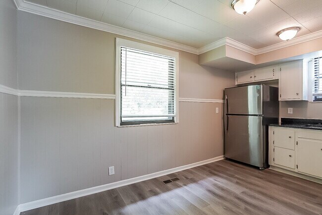 Building Photo - 4520 Xavier Dr