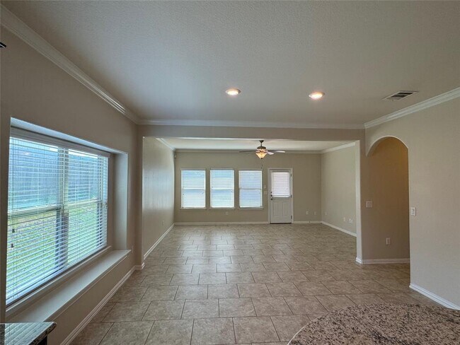 Building Photo - 10301 Crescendo Ln