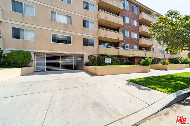 Building Photo - 1508 Greenfield Ave