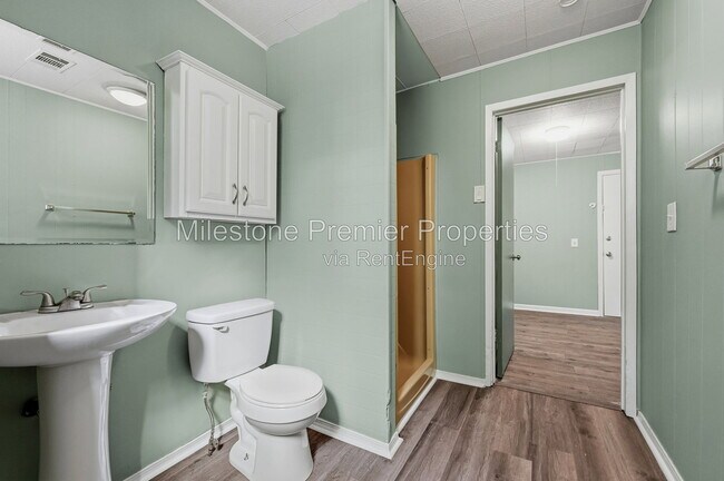 Building Photo - 920 S Lee Ave