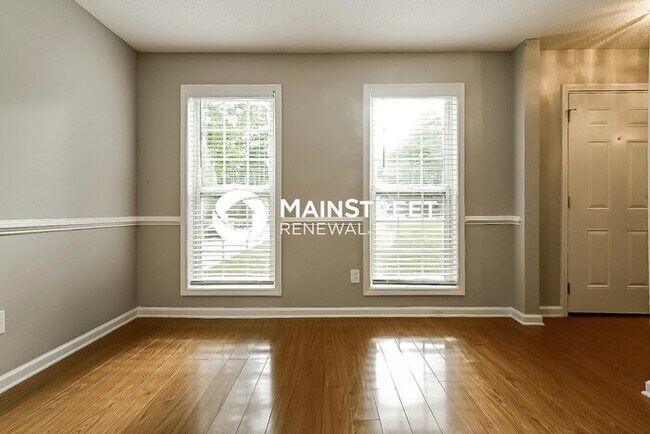 Building Photo - 4 Bedroom Pet-Friendly Home in Stockbridge...