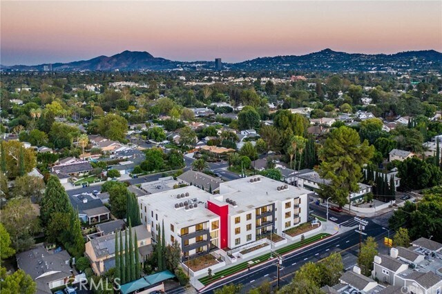 Building Photo - 5110 Whitsett Ave
