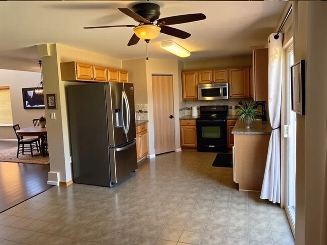 Building Photo - 2289 Grand Pointe Trail