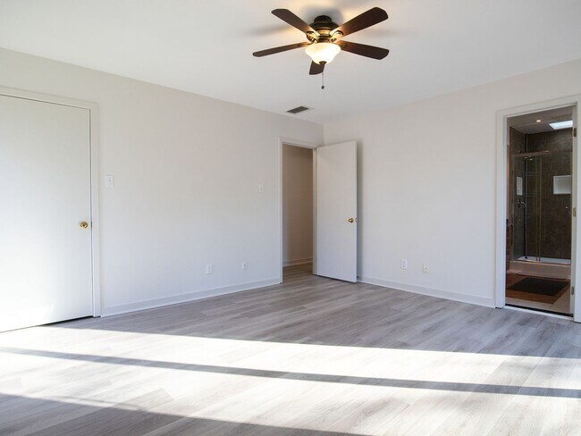 Building Photo - Move in ready 3 bedroom home