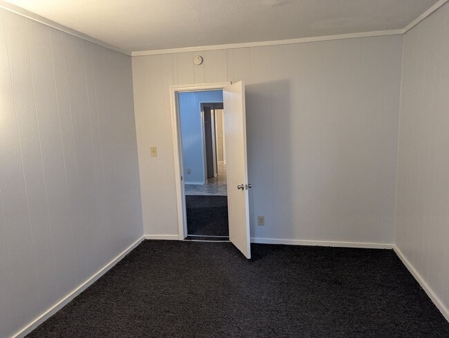 Building Photo - 225 Poplar St