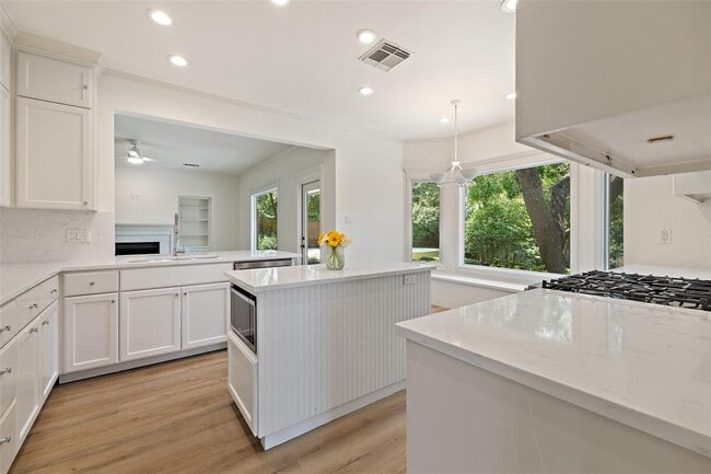 Building Photo - 5700 Carry Back Ln