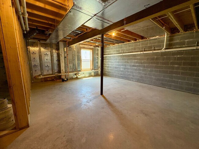Building Photo - 59 N Conifer Dr