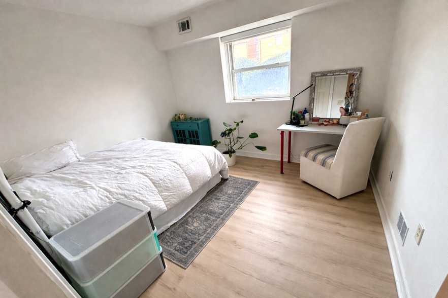 Building Photo - 15 Glenridge Ave