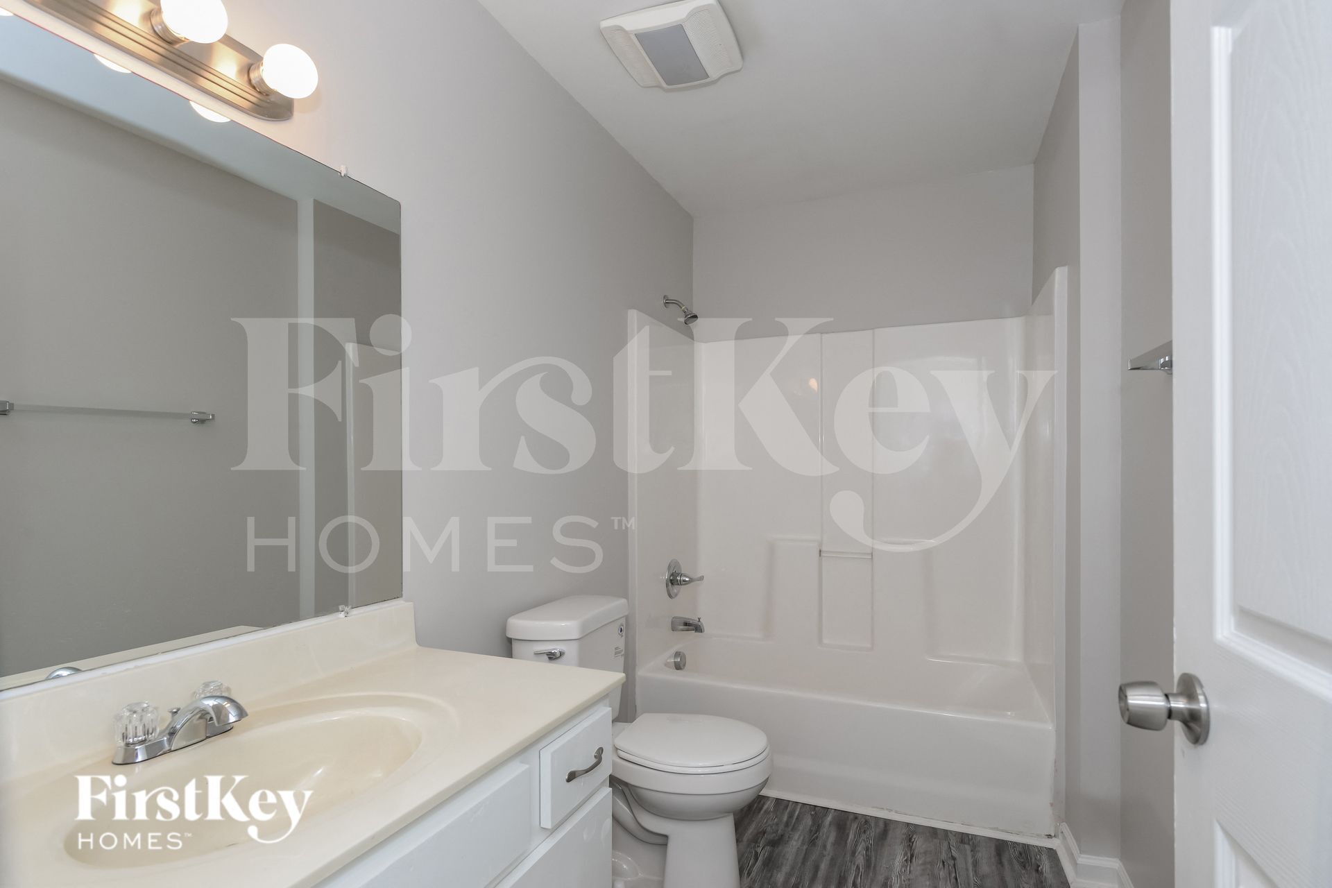 Building Photo - 3018 Amay James Ave