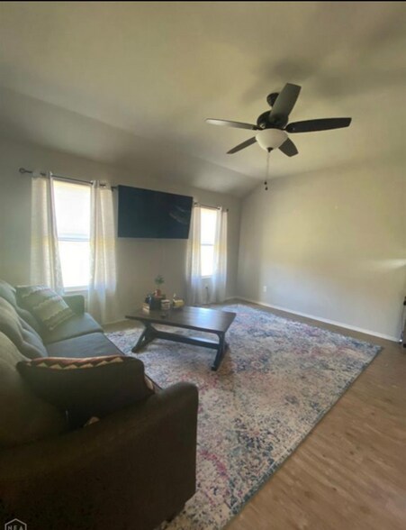 Building Photo - 4012 Willow Pointe Dr