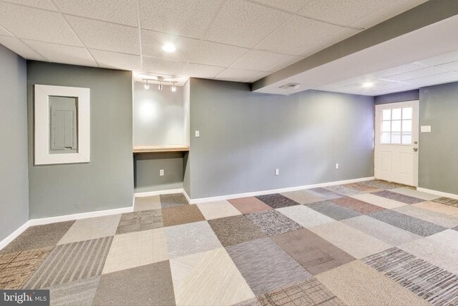 Building Photo - 8813 Francesca Dr
